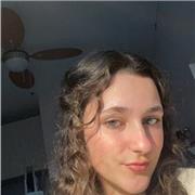 Profesora de matemáticas o asignaturas de cursos inferiores a bachillerato